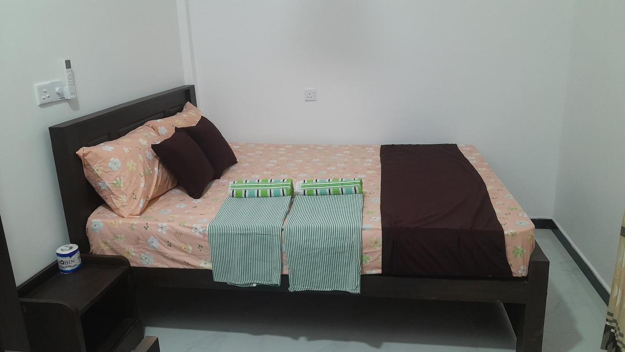 Theepan'S Home Нилавели Екстериор снимка