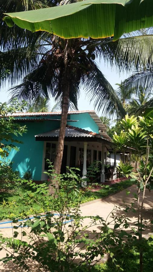 Theepan'S Home Нилавели Екстериор снимка